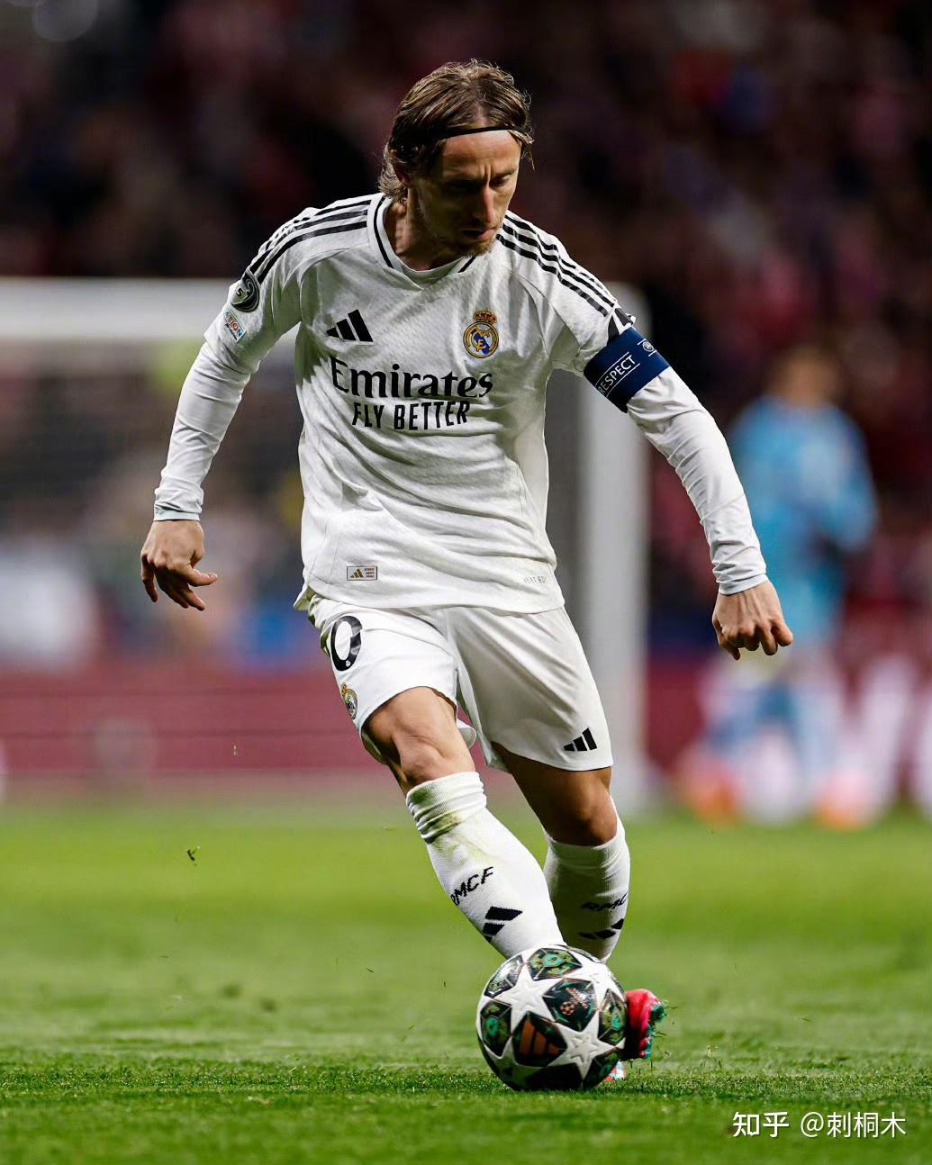 德佬回应传闻：我为身边能有孔蒂这样的真正男人而感到自豪